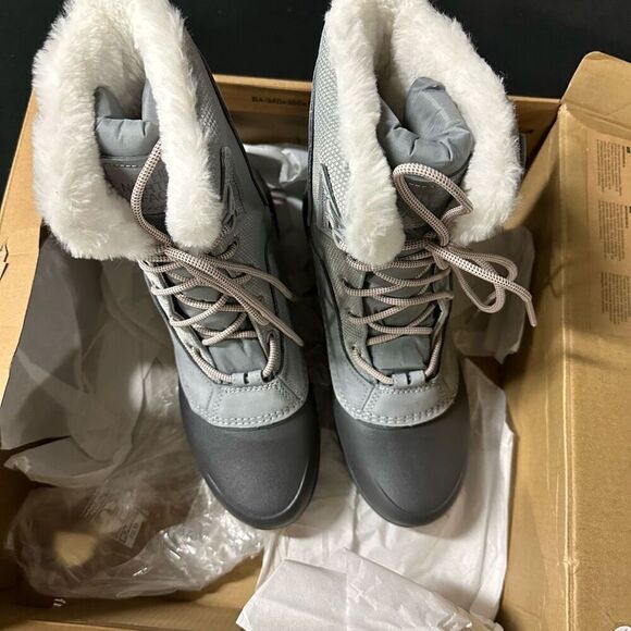 The North Face Shellista IV Mid Waterproof Boots Meld Grey 8.5 - Picture 2 of 6